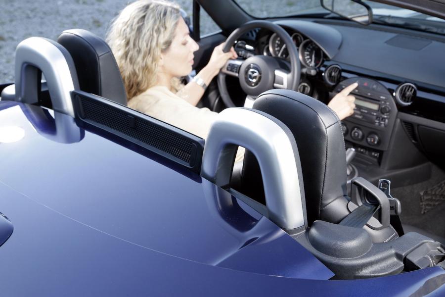  Mazda MX-5 Roadster Coupe 2006 года  (фото 179 из 212)